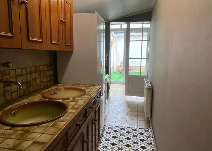 La Maison Des Copains, Garage Et Wifi